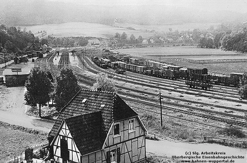 (c) Slg. Arbeitskreis         

Oberbergische Eisenbahngeschichte  

www.bahnen-wuppertal.de